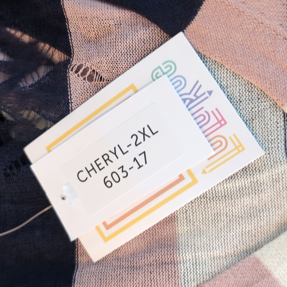 Sweater - Picture 7 of 7